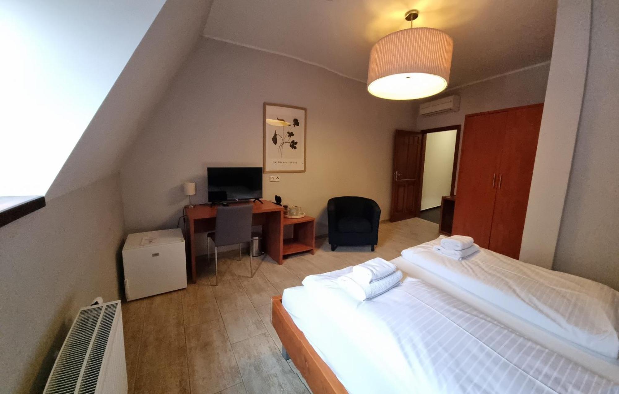 Nevinne Apartmany Kolín Exterior foto